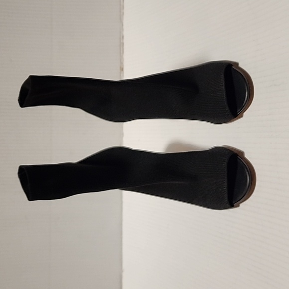 Vince Ezra Open Toe Heeled Boots - Picture 3 of 12